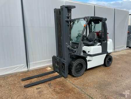 Carrelli elevatori GPL 2008  Nissan 3,2  t Gas (1)