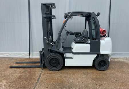 Treibgasstapler 2008 Nissan 3,2 t Gas (2)