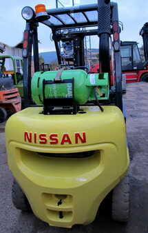 Treibgasstapler 2009 Nissan FG 30 (1)