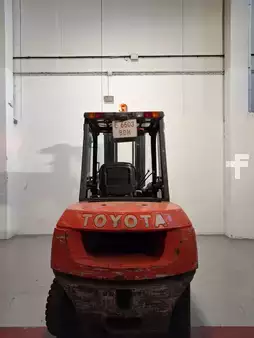 Dieseltrukki 2005  Toyota 02-7FD40 (2)