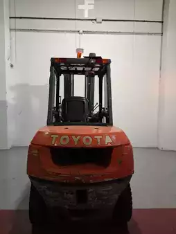 Dieseltrukki 2005  Toyota 02-7FD40 (13)