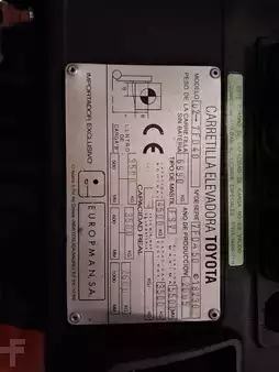 Dieseltrukki 2005  Toyota 02-7FD40 (17)