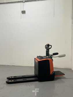 Electric Pallet Trucks 2016  Toyota LPE200 (1)