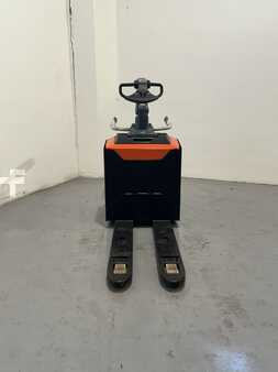 Electric Pallet Trucks 2016  Toyota LPE200 (2)