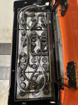 Electric Pallet Trucks 2016  Toyota LPE200 (6)