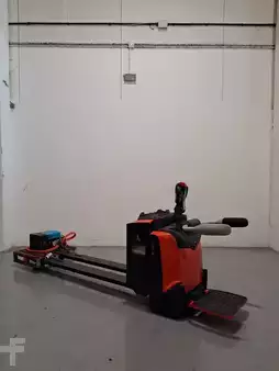 Låglyftare El 2019  Toyota LPE250 (1)