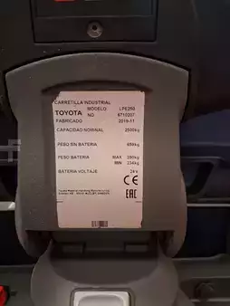 Låglyftare El 2019  Toyota LPE250 (10)