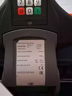 Låglyftare El 2019  Toyota LPE250 (6)