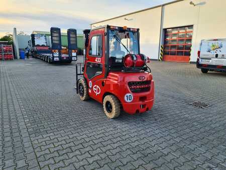 LPG VZV 2022  EP Equipment CPC/Q(D)30T8 (4)