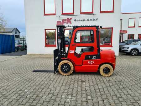 Elektro čtyřkolový VZV 2022  EP Equipment EFL302 (6)