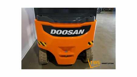 4-wiel elektrische heftrucks 2017  Doosan B30X-7 (2)