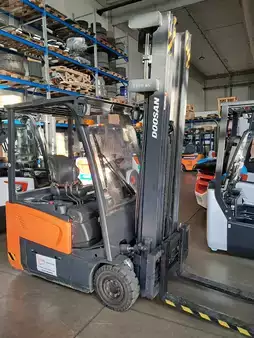 Elektro tříkolové VZV 2016  Doosan B18T-7 (2)