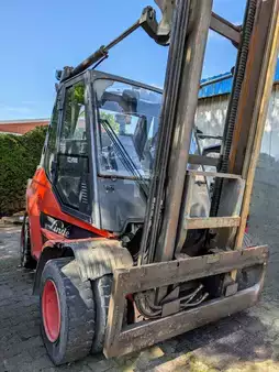 Carrelli elevatori diesel 2015  Linde H80D-02 (2)