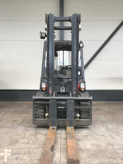 Diesel Forklifts 2016  Linde H35D-02 EVO (2)