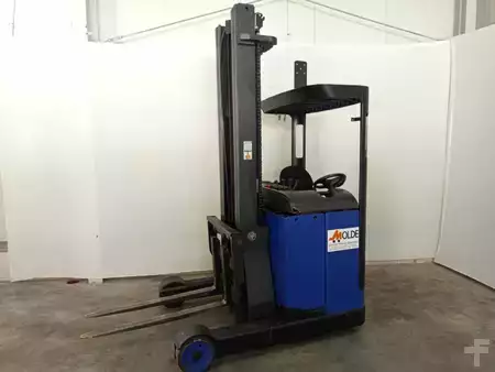 Schubmaststapler 1998  Linde R16 (2)