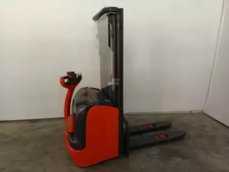 Hochhubwagen 2007  Linde  (1)