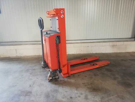Pallet Stackers 1998  Mic G100MB (2)