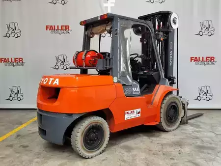 Carretilla elevadora GLP 2013  Toyota 02-7FG45 (4)