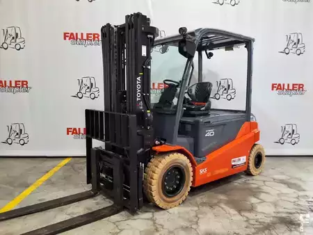 Chariots électriques à 4 roues 2021  Toyota 8FBMT40 (1)