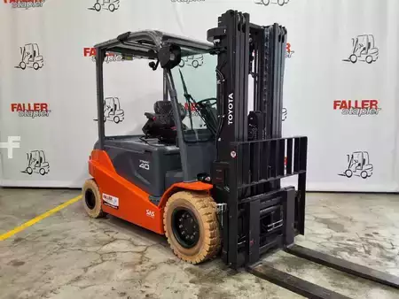 Chariots électriques à 4 roues 2021  Toyota 8FBMT40 (2)