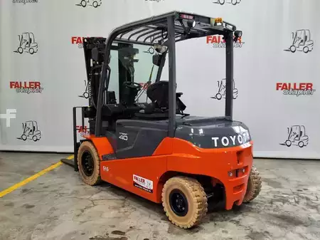 Chariots électriques à 4 roues 2021  Toyota 8FBMT40 (3)