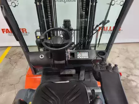 Chariots électriques à 4 roues 2021  Toyota 8FBMT40 (7)