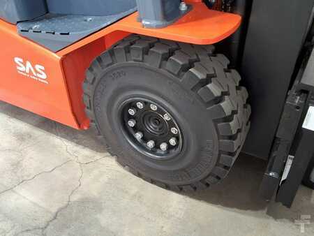 Elektromos 4 kerekű 2019  Toyota 8FBMKT25 (9)