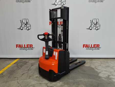 Stacker pedestre 2019  Toyota SWE120L (4)