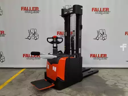 Hochhubwagen  Toyota SPE140L (4)