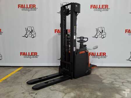 Ruční vysokozdvižný vozík 2016 BT SPE140 ***Winter Sale*** (2)