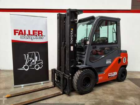 Diesel heftrucks 2021  Toyota 52-8FDF25 (1)