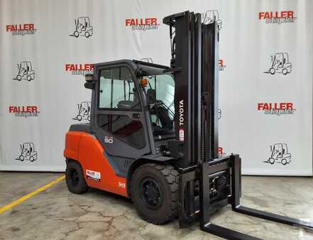 Diesel truck - Toyota 40-8FD50N (2)