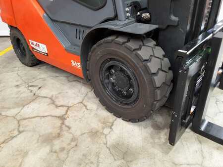 Diesel truck - Toyota 40-8FD50N (8)