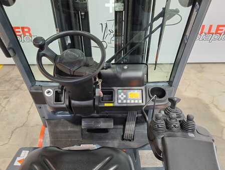 Eléctrica de 3 ruedas 2018  Toyota 8FBEK18T (7)