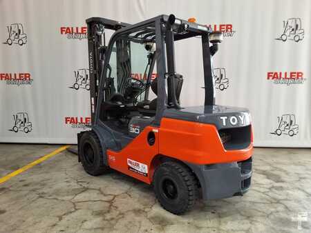 Carretilla elevadora diésel 2023 Toyota 52-8FDF30 (3)