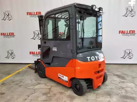 Elektro čtyřkolový VZV 2018  Toyota 8FBMT25 (3)
