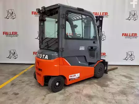 Elektro čtyřkolový VZV 2018  Toyota 8FBMT25 (4)