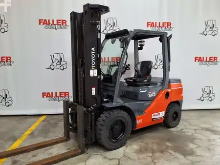 Diesel Forklifts 2024  Toyota 52-8FDF30 (1)