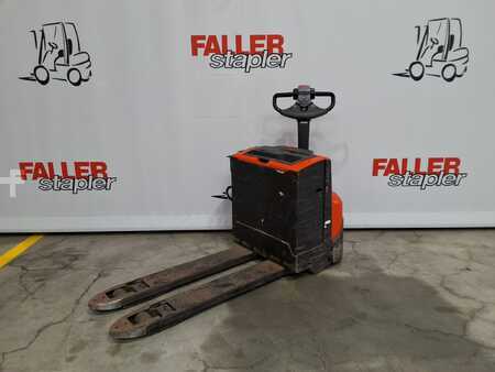 Nízkozdvižný vozík 2016 BT LWE180 (1)