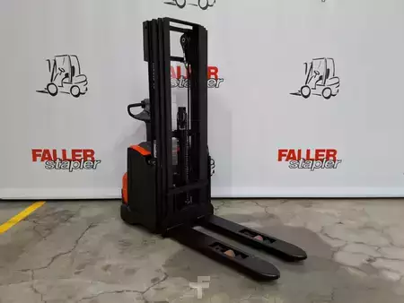 Hochhubwagen  Toyota SWE120L (2)