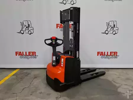 Hochhubwagen  Toyota SWE120L (4)