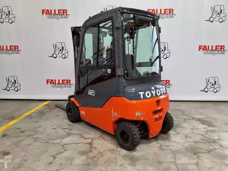 Elektro 4 Rad  Toyota 8FBM20T (3)