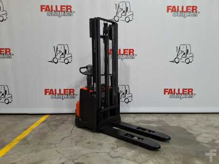 Pallestabler 2020  Toyota SWE120L (2)