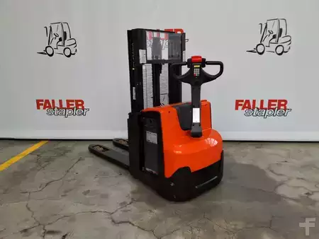 Hochhubwagen  Toyota SWE200D (3)