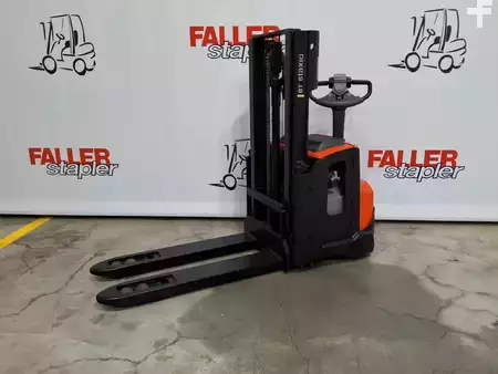 Hochhubwagen  Toyota SWE200D (1)