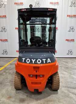 Elektromos 4 kerekű 2025  Toyota 8FBMT50 (6)