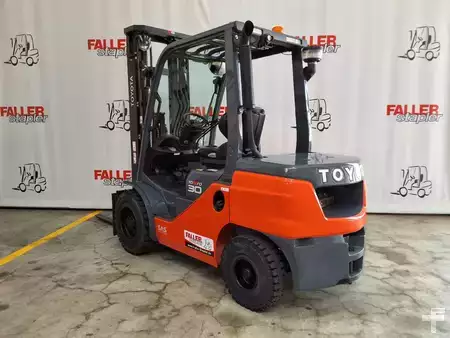 Carrelli elevatori diesel 2023  Toyota 52-8FDF30 (3)