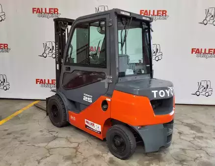 Carrelli elevatori diesel 2021  Toyota 52-8FDF25 (3)