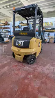 Carrelli elettrici 4 ruote 2016  CAT Lift Trucks EP30N (3)