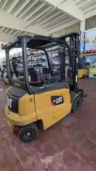 Carrelli elettrici 4 ruote 2016  CAT Lift Trucks EP30N (6)